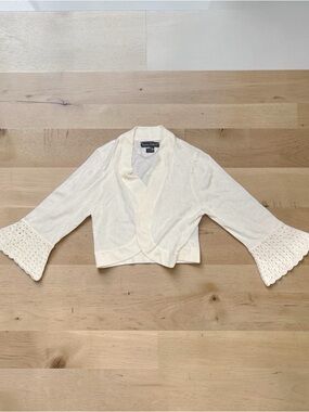 Jessica Howard Cream Knit Open-Front Shrug